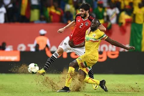 علي جبر يتعرض للإصابة وطبيب المنتخب يكشف موقفه من لقاء أوروجواي