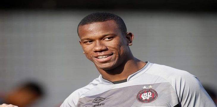 نادي الأهرام يضم أحد صفقات الأهلي ولاعب برازيلي من العيار الثقيل
