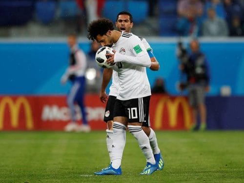 (تحديث) حصاد أزمة محمد صلاح اليوم ..اللاعب:يؤكد خطاب تحويله إلى لجنة “انضباط” ..ويكشف فضائح معسكر المنتخب الوطني بالمونديال :كنا بنام الفجر