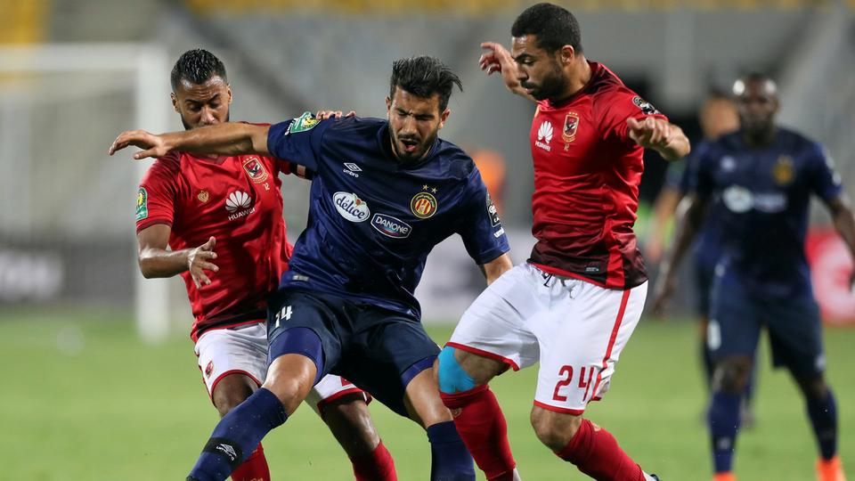 الأهلي اليوم : كارتيرون ينهى أزمة الجبهة اليمنى أمام الوصل بالإعتماد على هذا اللاعب !