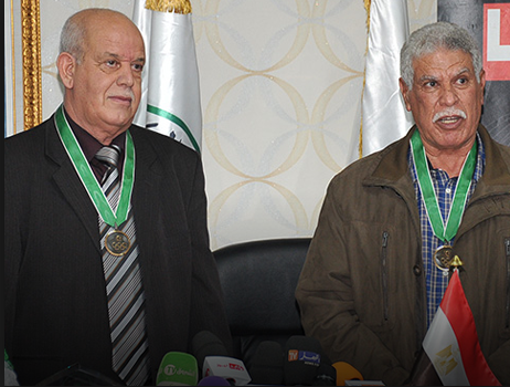 رابح سعدان يشعل أزمة لقاء مصر والجزائر .. ورد قوي من حسن شحاته وحفيظ دراجي