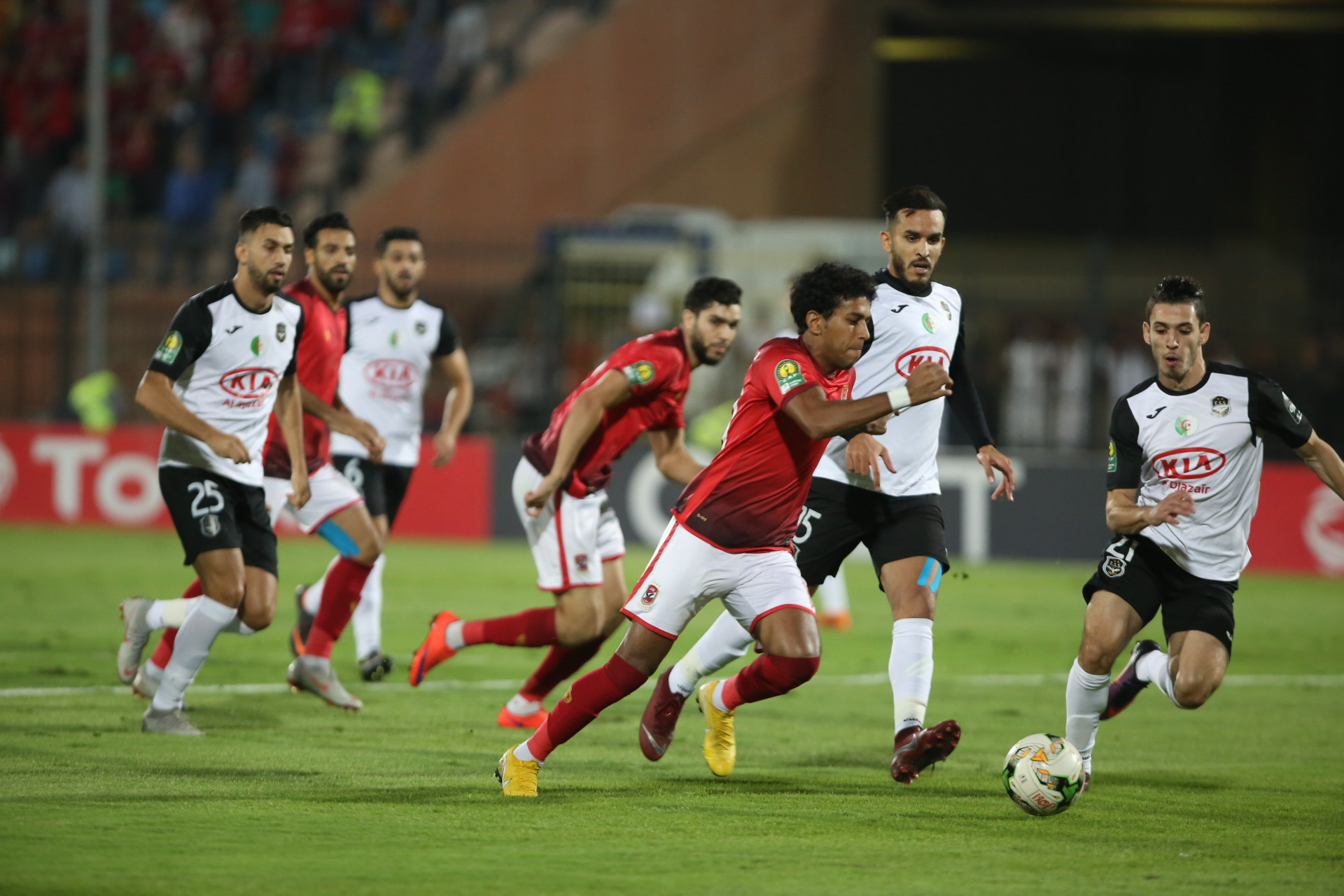 مباراة الأهلي اليوم : تشكيل هجومي للأهلي أمام الداخلية .. وعودة قلب الأسد