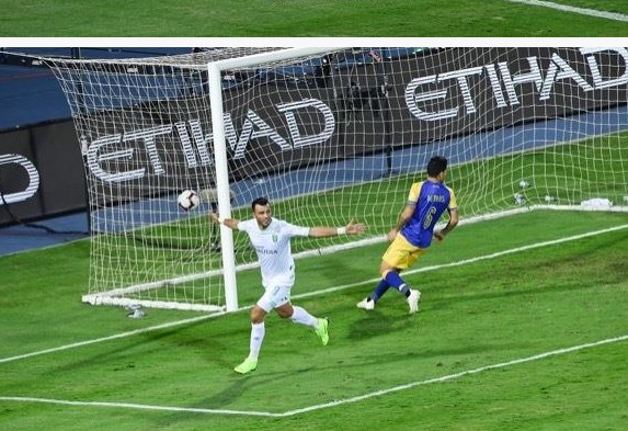 السومة يقود الأهلي لعبور النصر بثنائية فى الدوري السعودي بمشاركة السعيد وشيفو