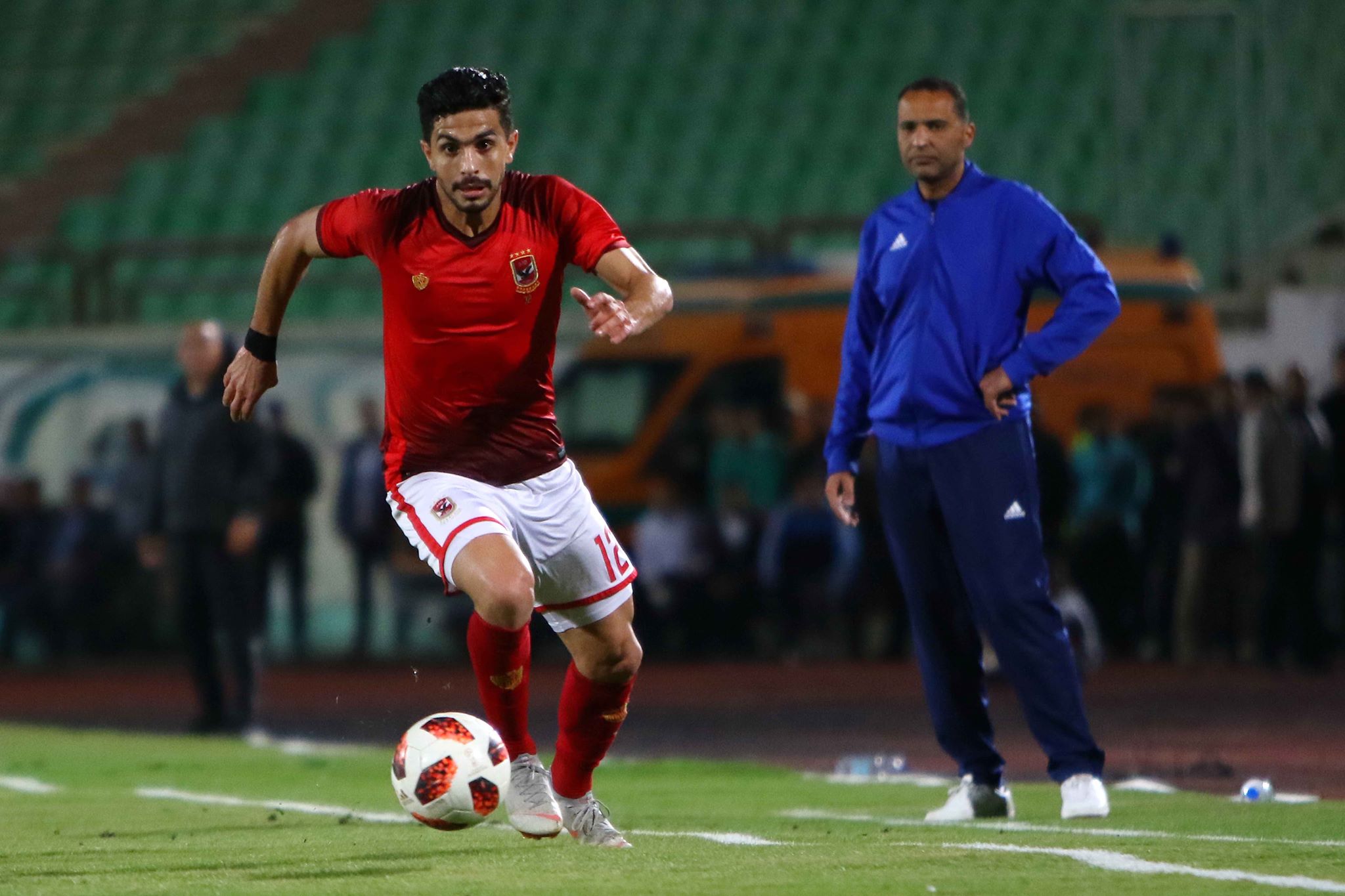 أخبار الأهلي : شوبير لعبد الحفيظ : خليك فى فريقك .. و يوسف : نتعرض لحملة لإسقاط الأهلي