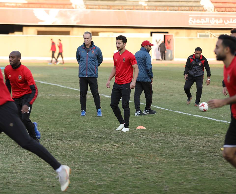 الأهلي نيوز : مدافع جديد فى ودية الأهلي..وطبيب الفريق يكشف تفاصيل اصابة ثلاثى الأحمر