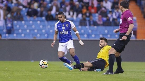 الهلال المتصدر بمواجهةنارية مع النصر ..وجماهير الإتحاد تطالب بإعفاء آل تركي
