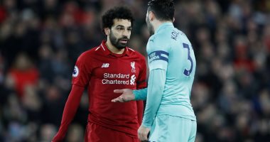 فيديو : صلاح يتعرض لإعتداء من لاعب الآرسنال..وكلوب :كنت سأبكي بعدمافعلة مو مع قيرمينو