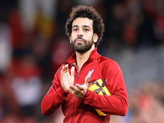 صلاح يصنع موضة 2019 بهذا الـ”بلوفر”.. ويصطدم بعملاق ألمانيا بدوري أبطال أوروبا