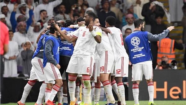 الإمارات وقطر وجها لوجه في صراع ناري بنكهةسياسية والأخيرةتتسلح بفريق المجنسين