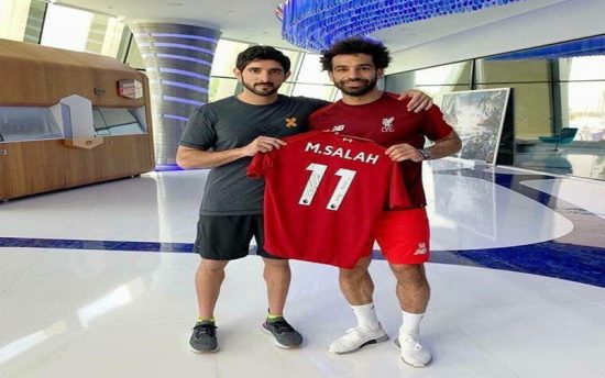 صلاح يهدي قميصةلولي عهدالإمارات..وفيفايحتفل بالذكري الرابعةلأول أهدافه أمام آرسنال