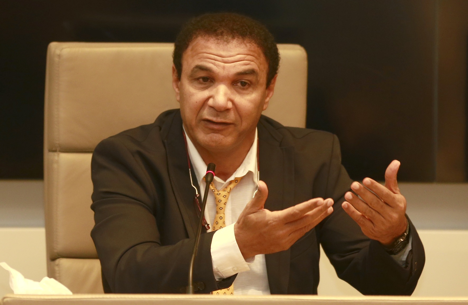 الأهلي اليوم : بعد ما جاب ضرفها .. أحمد الطيب يستفز جماهير الأهلي مجددا