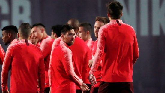 برشلونة يسعي لحجز بطاقة ربع نهائي دوري أبطال أوروبا ويستعد لأسلحة ليون الهجومية