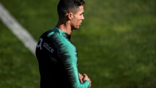 رونالدو يعودلتدريبات المنتخب البرتغالي..وميسي يكتفي بمراقبةزملائةبتدريبات الأرجنتين