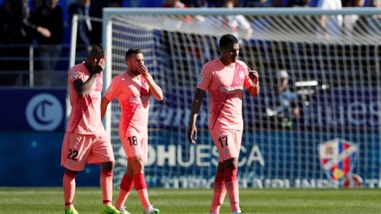 برشلونة يسقط في فخ التعادل امام هويسكا..وأتلتيكومدريد يستغل الفرصةويقلص الفارق