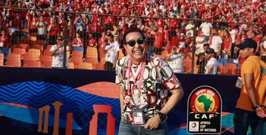 أمم أفريقيا ..بالصور..حكيم يشعل حماس الجماهير باستاد القاهرة قبل بدء افتتاح البطولة