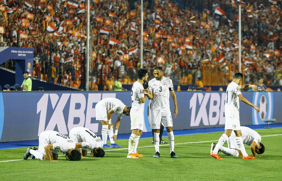أمم أفريقيا : صدمة : المحمدي أفضل لاعب في لقاء أوغندا .. ونقل اونانيجو للمستشفي