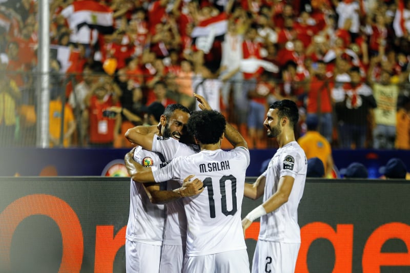أمم أفريقيا : منتخب مصر يفوز على أوغندا ويتأهل كأول وسط أداء متواضع وتألق للشناوي