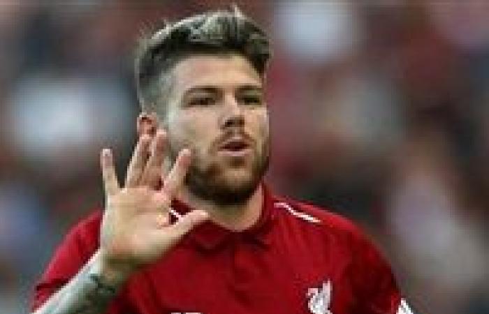 ألبرتو مورينو ظهير ليفربول يودع الريدز وجمهوره برسالة مؤثرة