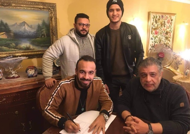 الأهلي نيوز : عاجل.. الأهلي يضم أفشة لمدة 5 سنوات رسميًا ..واللاعب يصل النادي