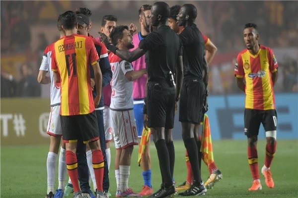 كاف يقرر معاقبة الوداد والترجي ويبرئ رئيس الاتحاد المغربي