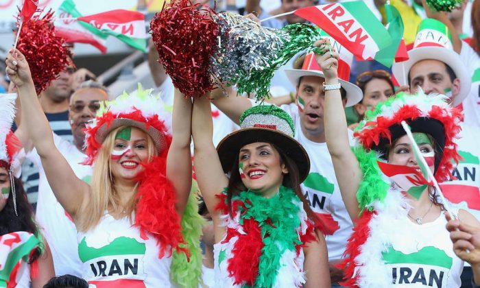 الفيفا يوفد مسؤولين إلى إيران للتفتيش على الاستادات عقب وفاة الفتاة الزرقاء