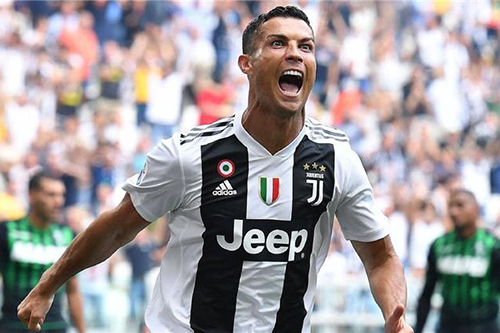 رونالدو يقود يوفنتوس لفوز صعب علي ضيفه المتواضع بالدوري الإيطالي(فيديو)