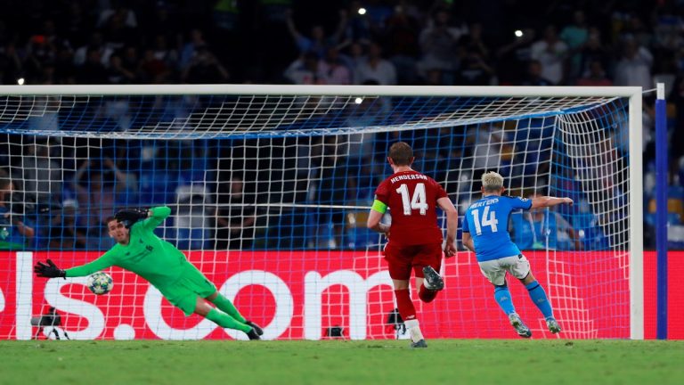 ليفربول يتذوق طعم الهزيمة امام نابولي في بداية الدفاع عن دوري أبطال أوروبا (فيديو)