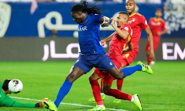 الدوري السعودي ..الهلال ينفرد بالصدارة والأهلى يرتقي للوصافة بعد تخطى التعاون