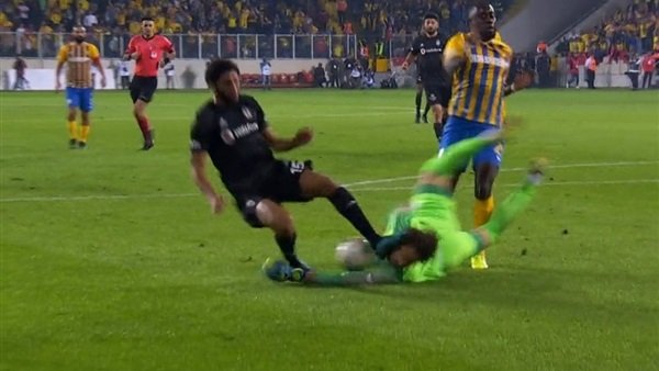 النني يهدر انفرادا ويسحق وجه حارس أنقرة بالدوري التركي مع بشكتاش