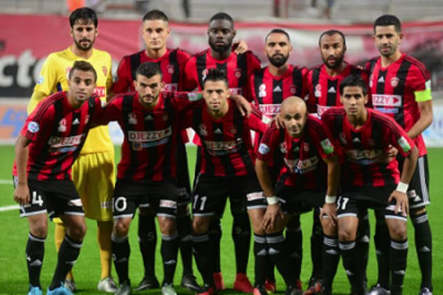 لاعبو نادي اتحاد العاصمة الجزائري يجمدون نشاطهم الرياضي .. رسميا