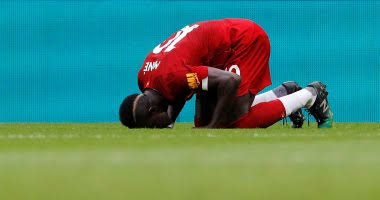 ليفربول يحتفل بإنجازات ماني وهدفه الرائع في ليلة إصابة الفرعون