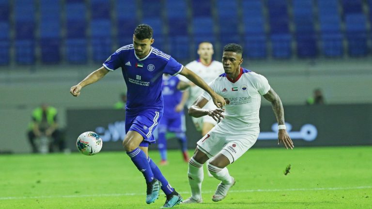 الدوري الإماراتي ..الشارقة يهزم النصر بثلاثية مثيرة وينفرد بالصدارة