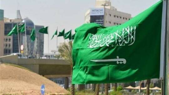 بطولة أم أحمد .. إيقاف إعلامي سعودي وإحالته للتحقيق لإستهزائة بدوري المملكة