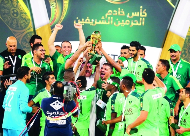 بطولة ”أبو ريالين“ ..إعلامي يسخر من فوز الأهلي بلقب دوري كأس الملك