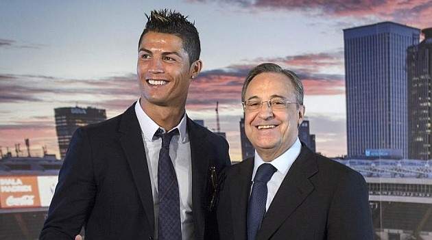 بيريز يقنع رونالدو بالعودة إلى ريال مدريد شتاء .. في يوم الكذب العالمي