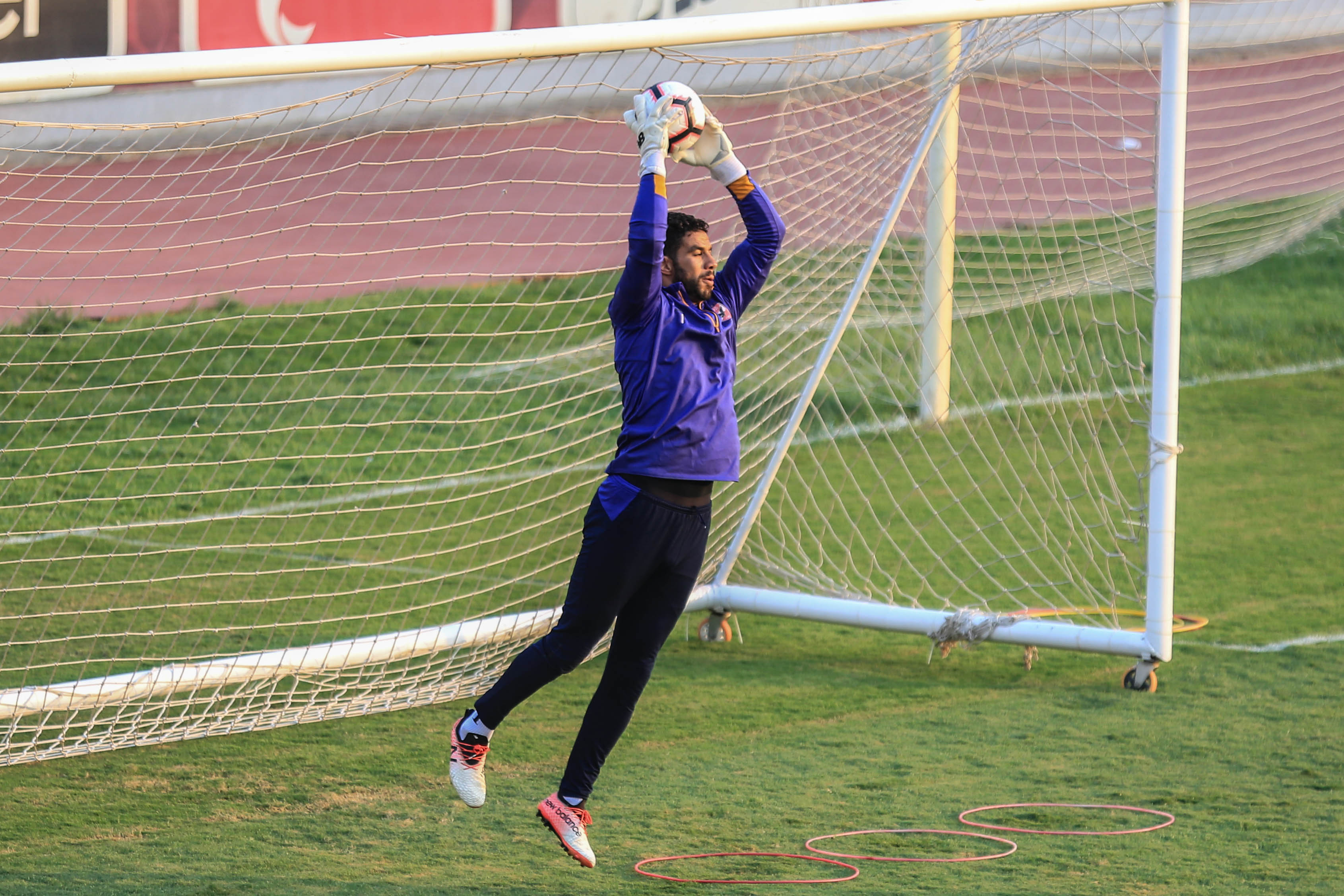أخبار الأهلي : إكرامي : مرتضي منصور فاوض شريف للانضمام إلى صفوف الزمالك