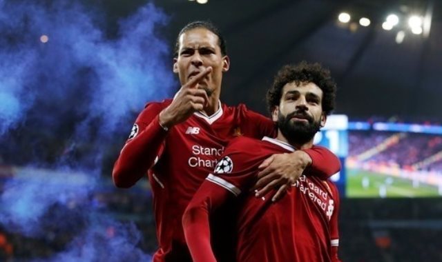 فان دايك : محمد صلاح لاعب عظيم .. وهذا ما نصحتة به بشأن قصة شعره الغريبة