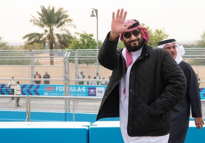 ولي عهد السعودية يحضر نزال الدرعية أكبر حدث رياضي بالعالم بين روي وجوشوا