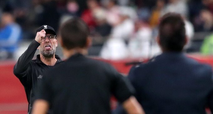 يورجن كلوب يسخر من مدرب مونتيري وقرارين للحكم ضدهما