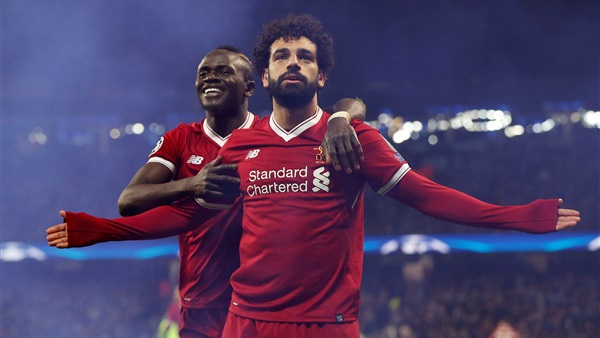 ليفربول يحتفل بصورة لـ صلاح وماني لوصول قناته على يوتيوب لـ4 ملايين