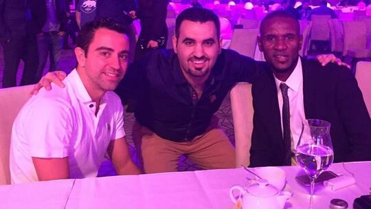 أبيدال ينفي محاولة التعاقد مع تشافي : غير مؤهل لتدريب برشلونة