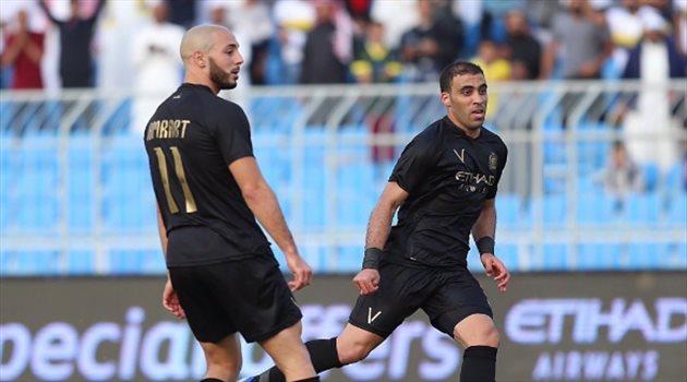أمرابط يكشف حقيقة خلافه مع عبدالرزاق حمدالله هداف نادي النصر السعودي