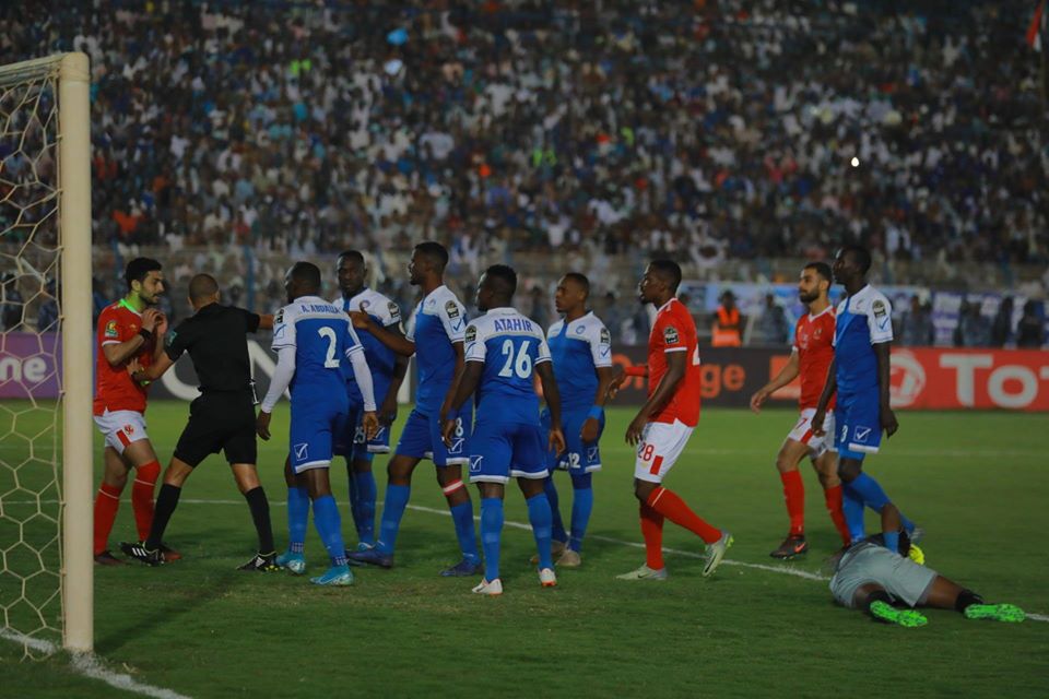 الأهلي نيوز : الأهلي يهدر فوز تاريخي علي الهلال ويتأهل كوصيف