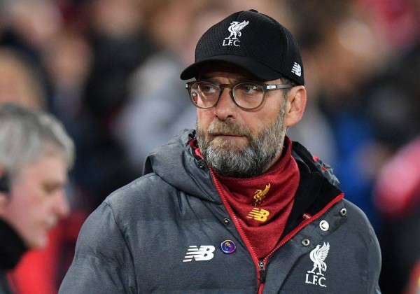 أسطورة هولندا يفتح النار علي يورجن كلوب : توقف عن البكاء