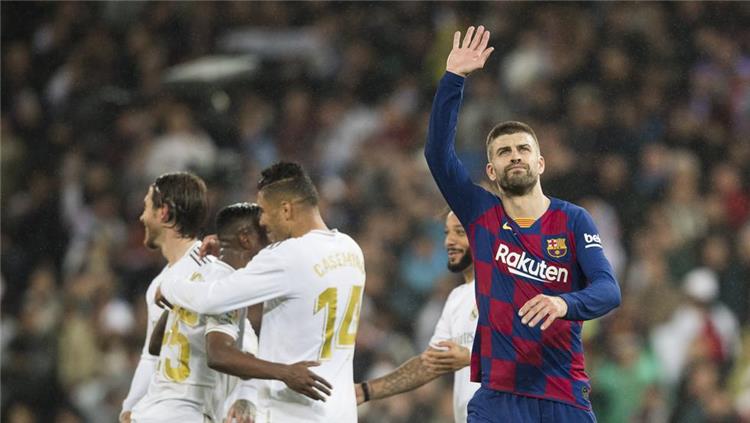 بيكيه ينفعل على فينيسيوس بالكلاسيكو ويتهمة بالجنون..ويعلق:كان أسوأ ظهور للريال