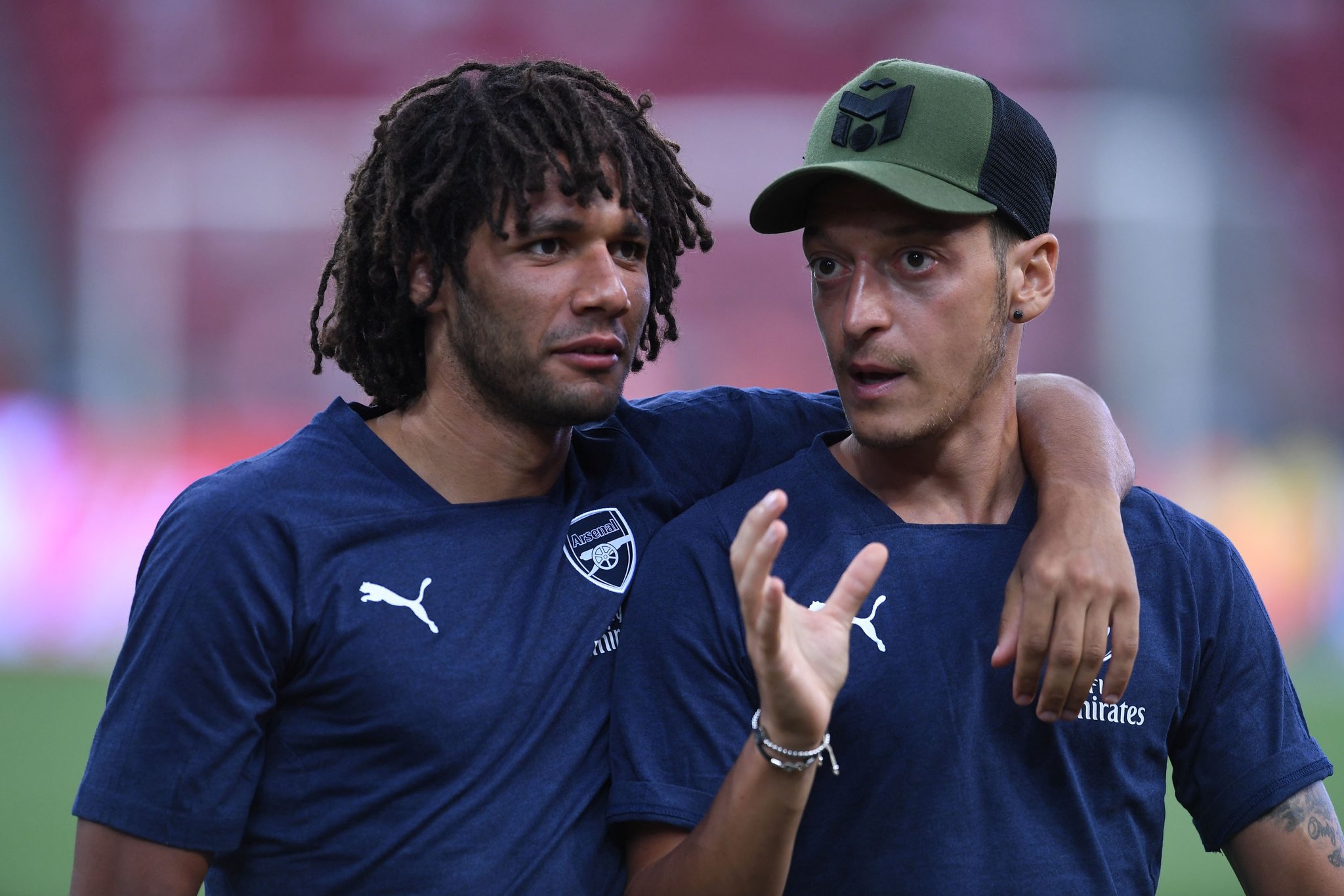 لاعب آرسنال السابق :النني و8 لاعبين على أرتيتا بيعهم للعودة للطريق الصحيح