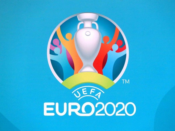 يويفا يعتذر عن خبر احتفاظ أمم أوروبا بلقب يورو 2020 رغم إقامتها في 2012