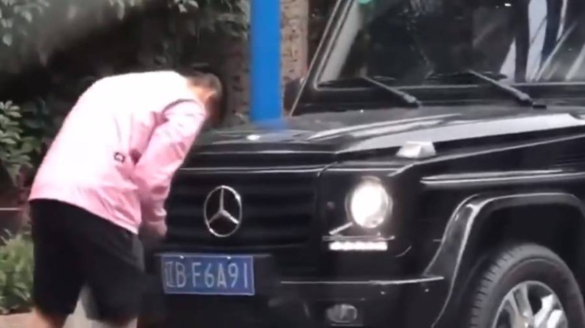 بطل الدوري الصيني يفسخ عقد لاعبه الدولي هانشاو لاستبداله لوحة سيارته