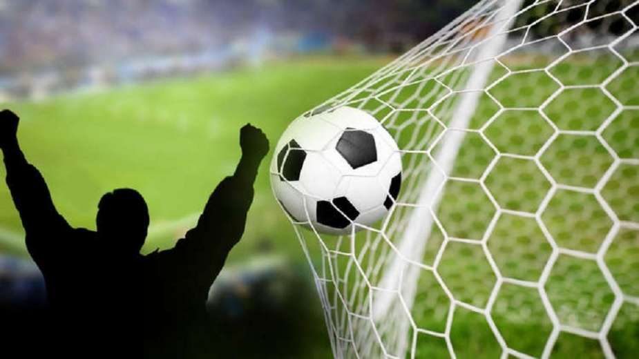 دولة أوروبية تقرر فتح الملاعب وتخفيف القيود على الرياضة