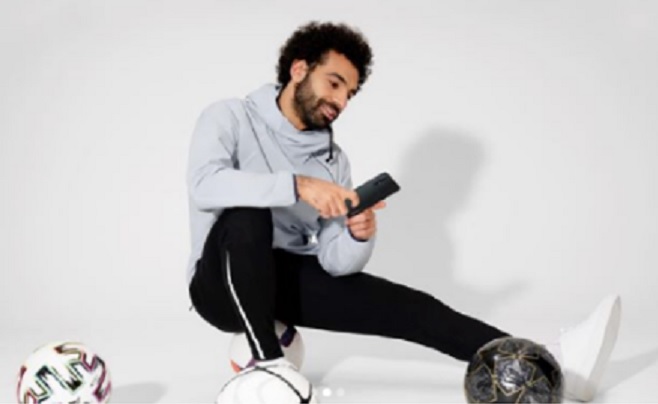 محمد صلاح يقع في الخطأ خلال الترويج لإعلان جديد بالـ (صور)